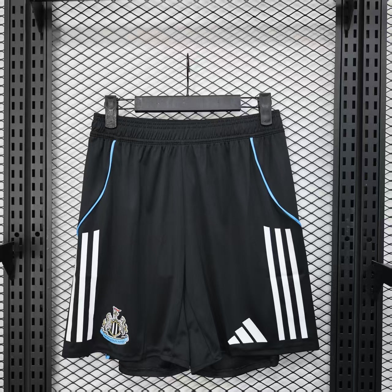 Newcastle Short Domicile 25/26